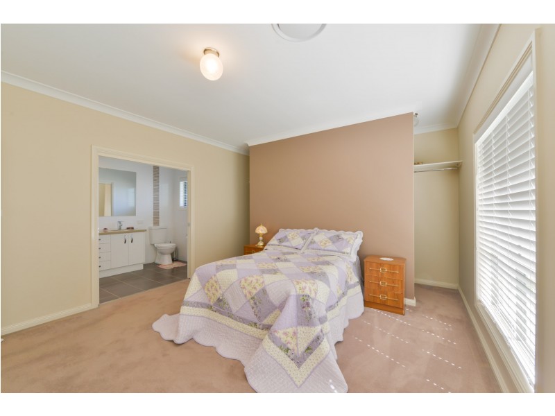 24 Glencoe Street, Manilla NSW 2346