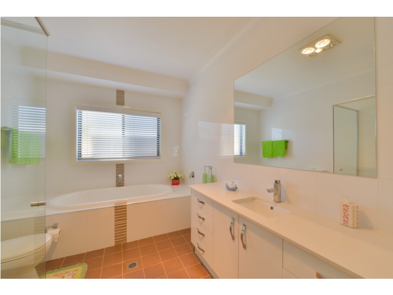 24 Glencoe Street, Manilla NSW 2346