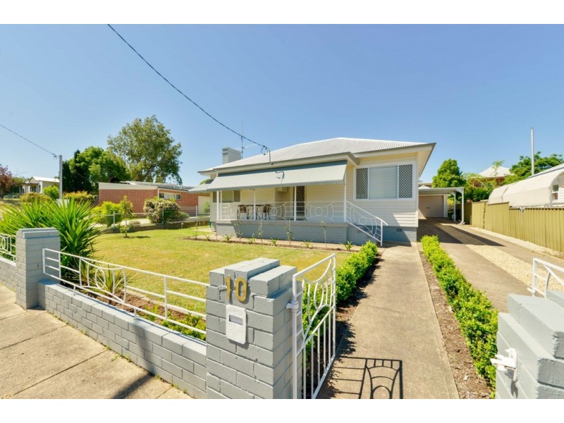 10 Griffin Avenue, Tamworth NSW 2340