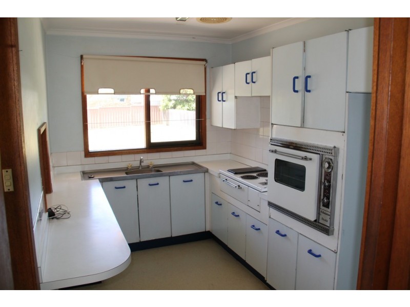 11 Murrawai Street, Tamworth NSW 2340