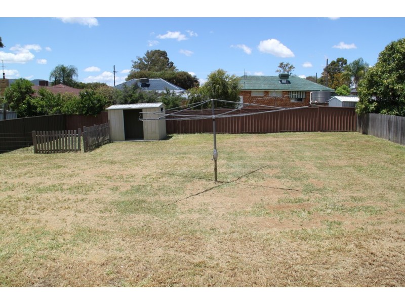11 Murrawai Street, Tamworth NSW 2340