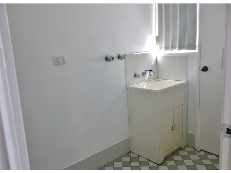 1/8 Curlew Crescent, Tamworth NSW 2340