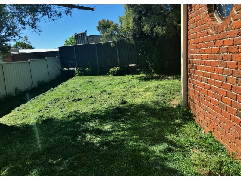 1/8 Curlew Crescent, Tamworth NSW 2340