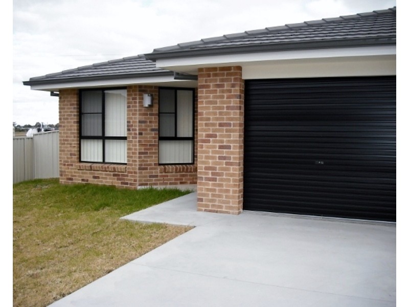 25 Cunningham Street, Tamworth NSW 2340