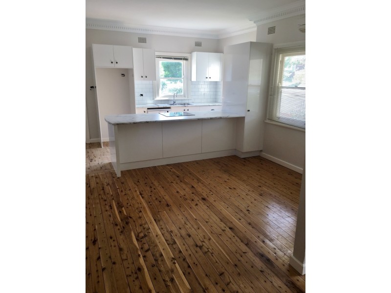 126 Piper Street, Tamworth NSW 2340