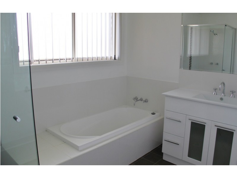 6 Mountain Gum Road, Tamworth NSW 2340