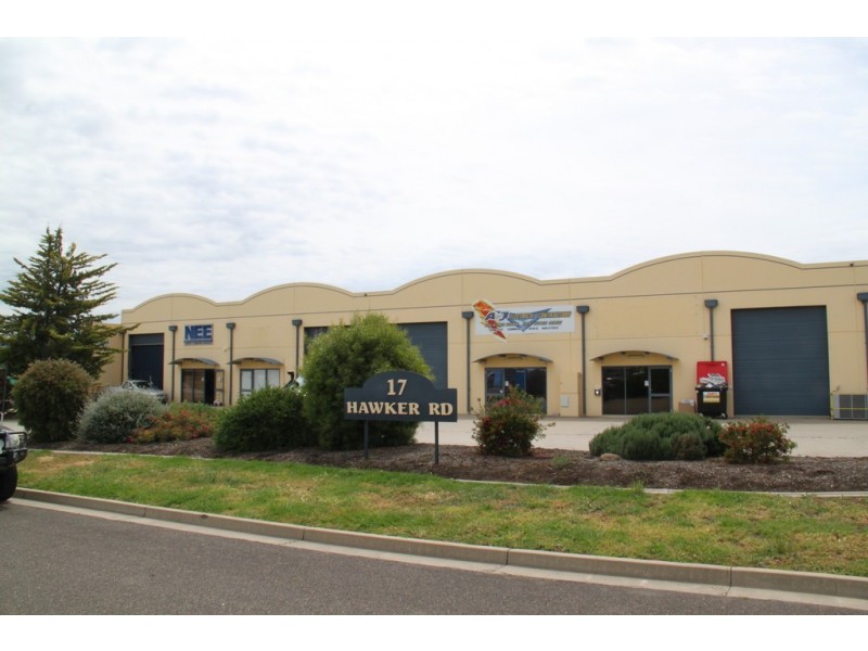 2/17 Hawker Road, Tamworth NSW 2340