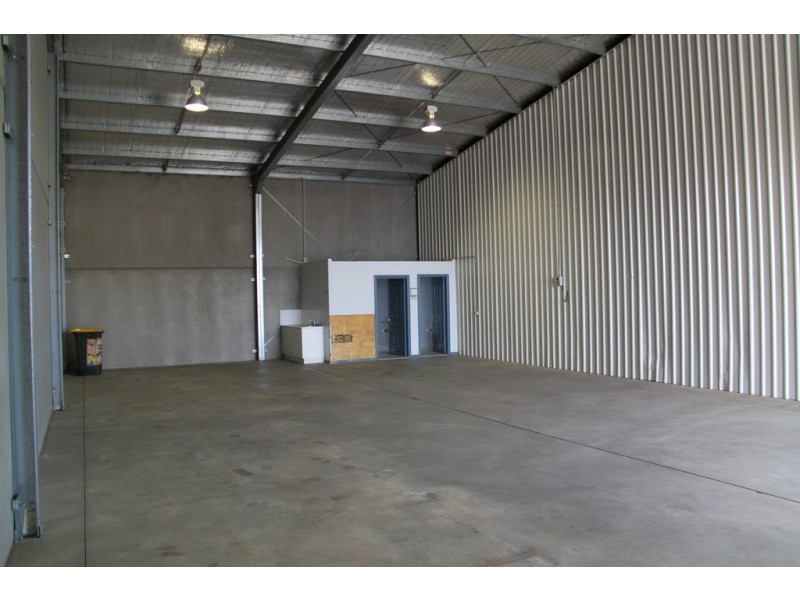 2/17 Hawker Road, Tamworth NSW 2340