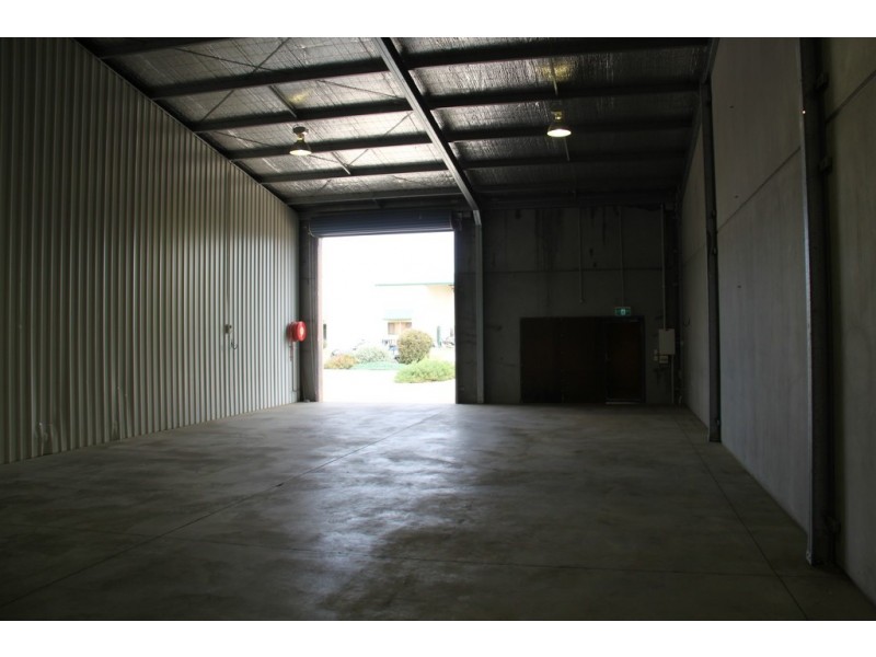 2/17 Hawker Road, Tamworth NSW 2340