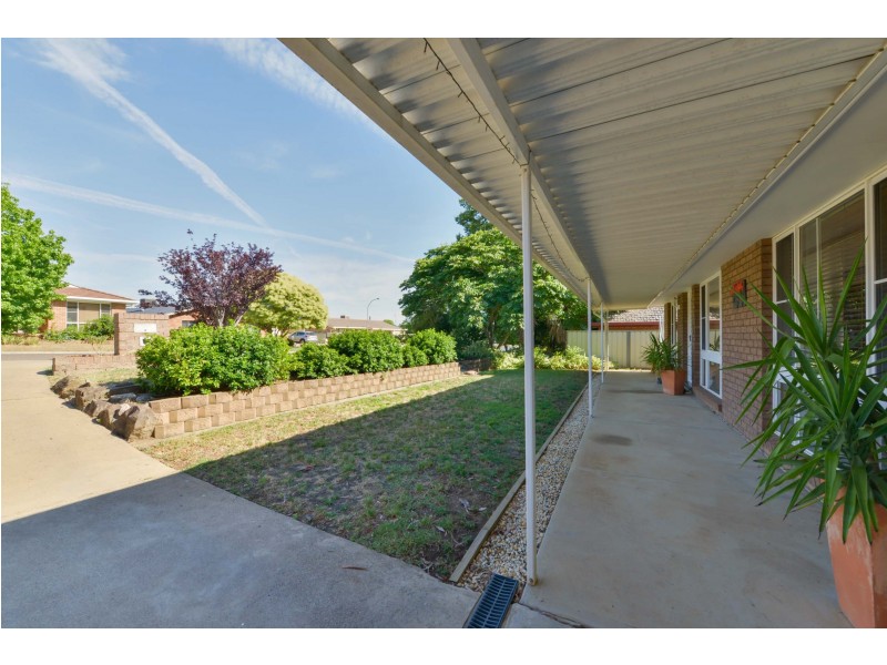 18 Windhover Crescent, Calala NSW 2340