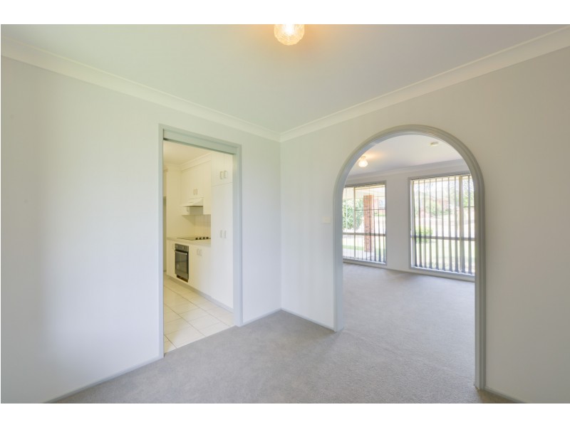 10 Dibar Drive, Tamworth NSW 2340