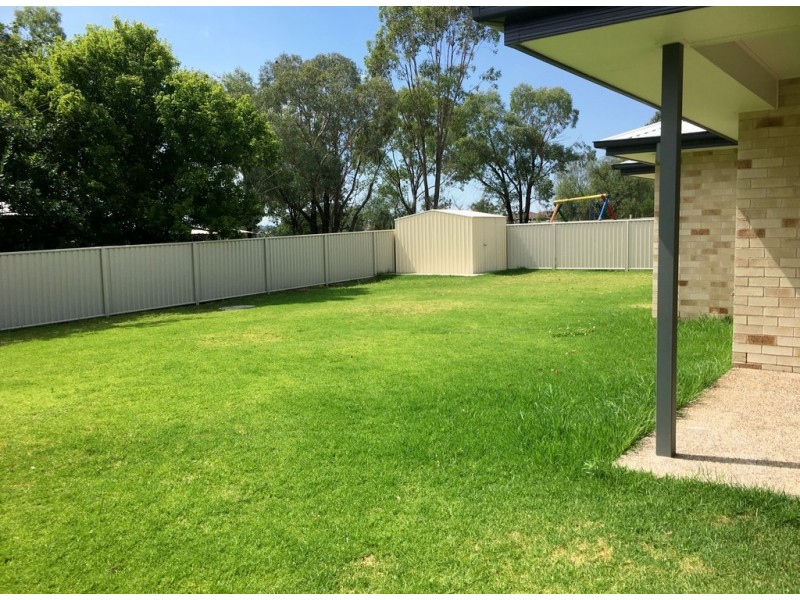 5 McKinlay Place, Tamworth NSW 2340