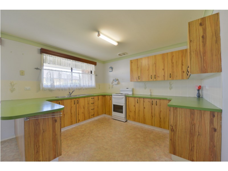 4 Lindon Crescent, Kootingal NSW 2352