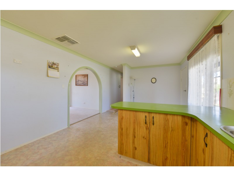 4 Lindon Crescent, Kootingal NSW 2352