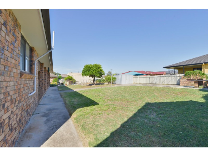 4 Lindon Crescent, Kootingal NSW 2352