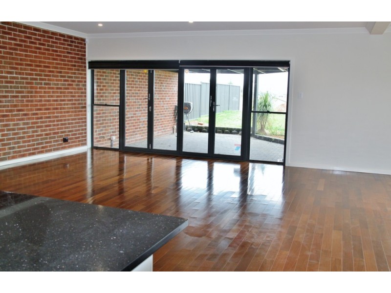 Townhouse 3, Peak Drive, Tamworth NSW 2340