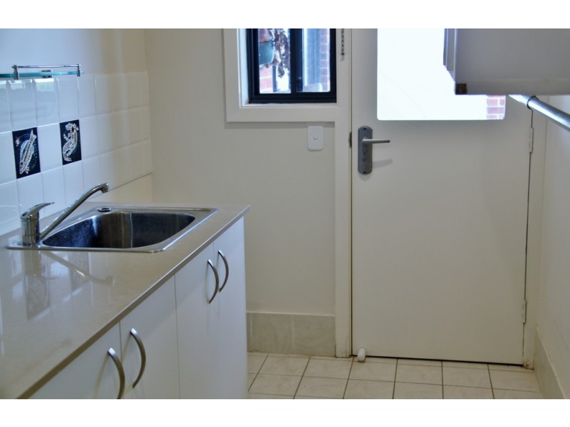 Townhouse 3, Peak Drive, Tamworth NSW 2340