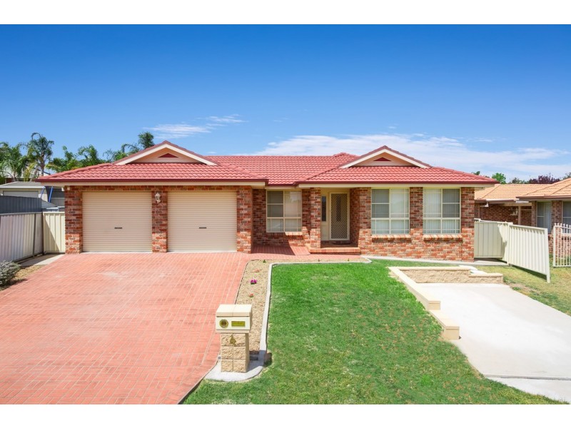 4 Finch Place, Tamworth NSW 2340
