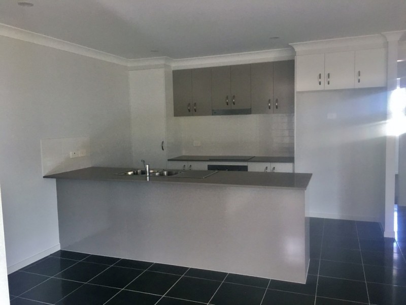 60 Tulipwood Crescent, Tamworth NSW 2340