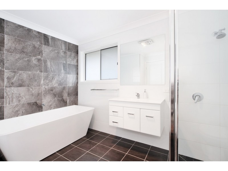 23 Grand Meadows Drive, Tamworth NSW 2340