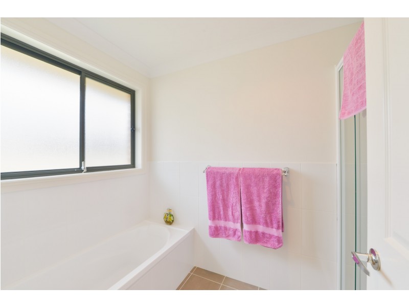 5 Mountain Gum Road, Calala NSW 2340