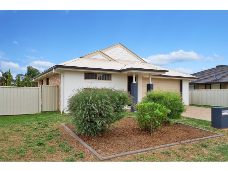 3 Carnegie Place, Westdale NSW 2340