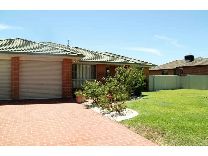 98 Mitchell Street, Westdale NSW 2340