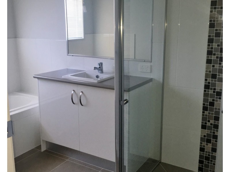 42 Tulipwood Crescent, Tamworth NSW 2340