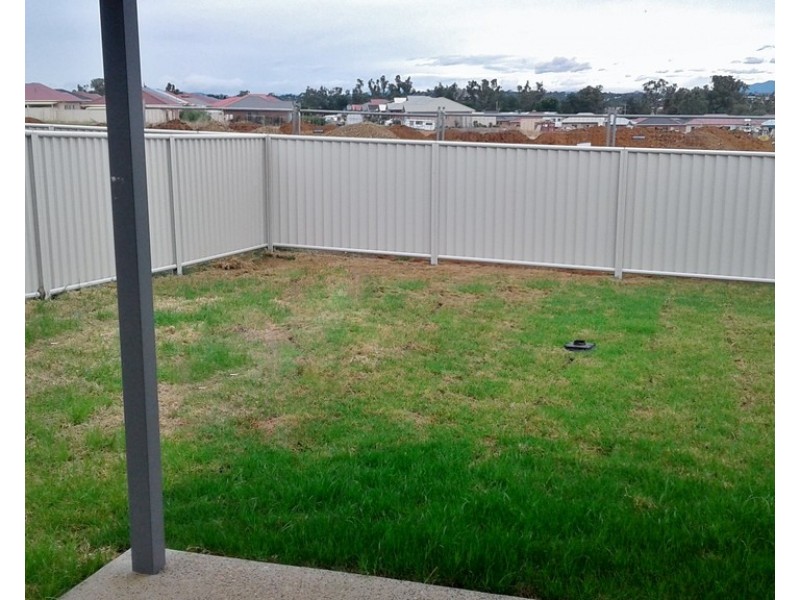 42 Tulipwood Crescent, Tamworth NSW 2340