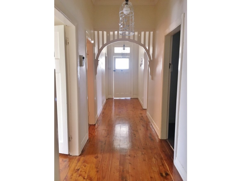 1 Gidley Street, Tamworth NSW 2340