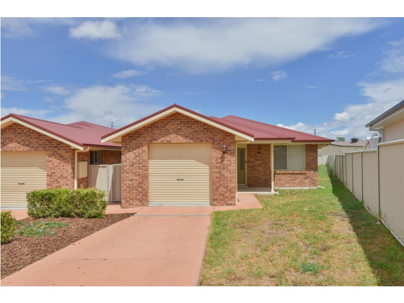 6A Iris Close, Tamworth NSW 2340
