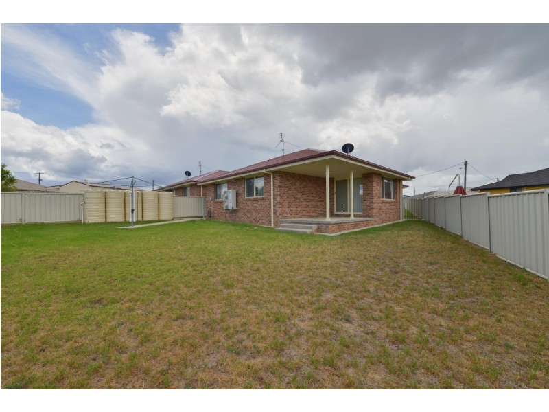 6A Iris Close, Tamworth NSW 2340