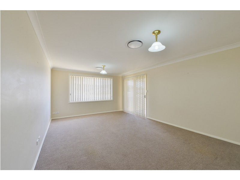 6B Iris Close, Kootingal NSW 2352