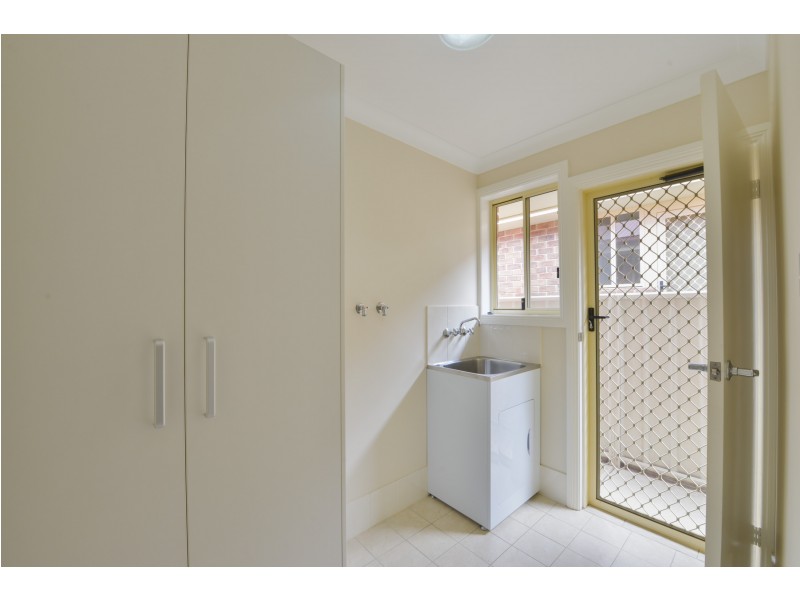 6B Iris Close, Kootingal NSW 2352