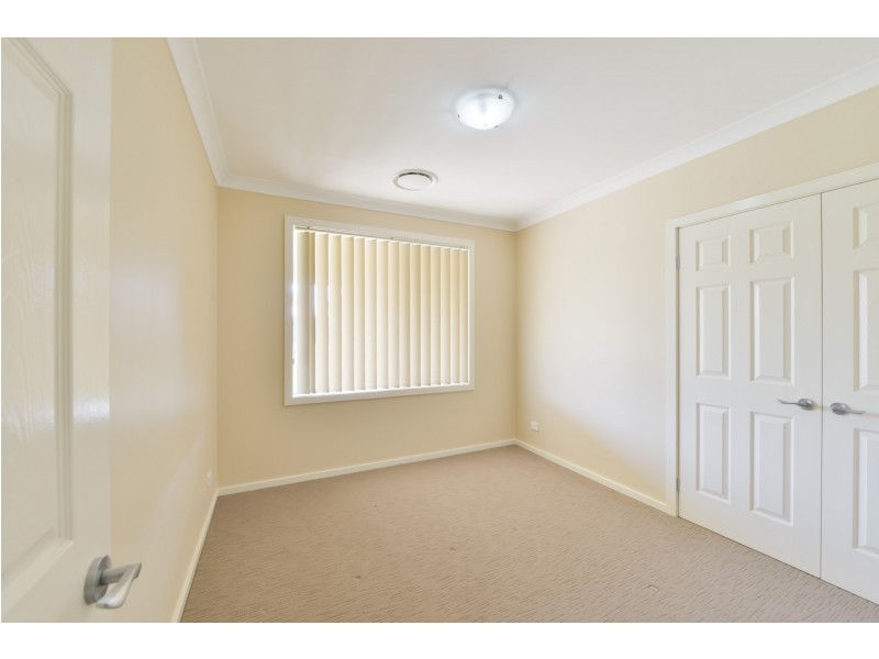 8 Edna Close, Tamworth NSW 2340