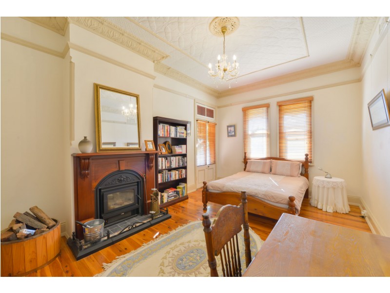 42 Carthage Street, Tamworth NSW 2340