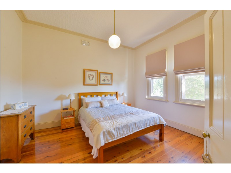 42 Carthage Street, Tamworth NSW 2340