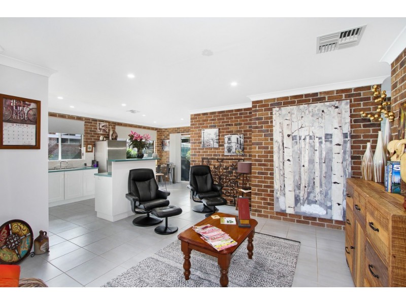 46 Boronia Drive, Tamworth NSW 2340