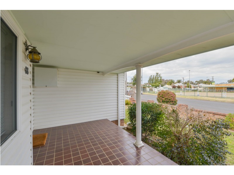 88 Piper Street, Tamworth NSW 2340