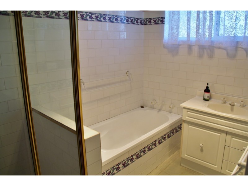 46 Boronia Drive, Tamworth NSW 2340