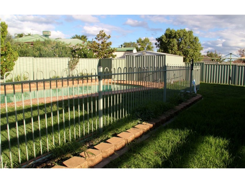 46 Boronia Drive, Tamworth NSW 2340