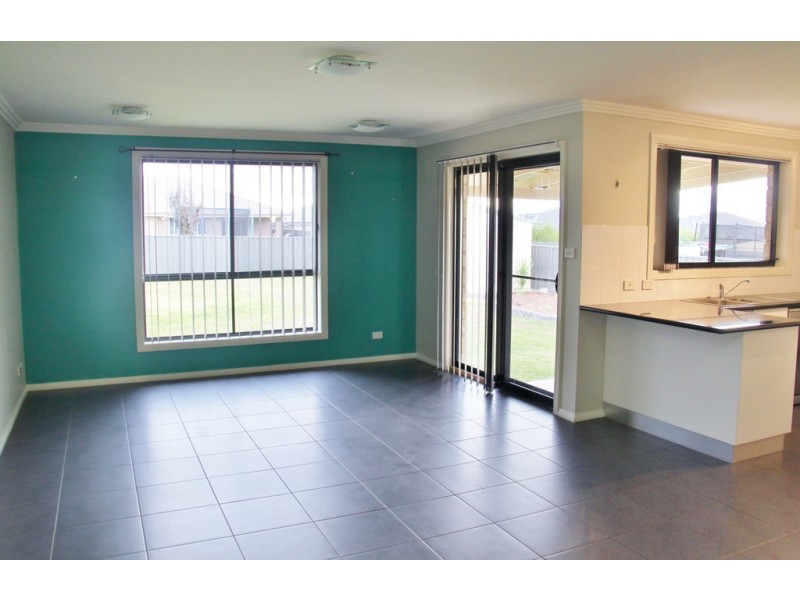 16 Riesling Road, Tamworth NSW 2340