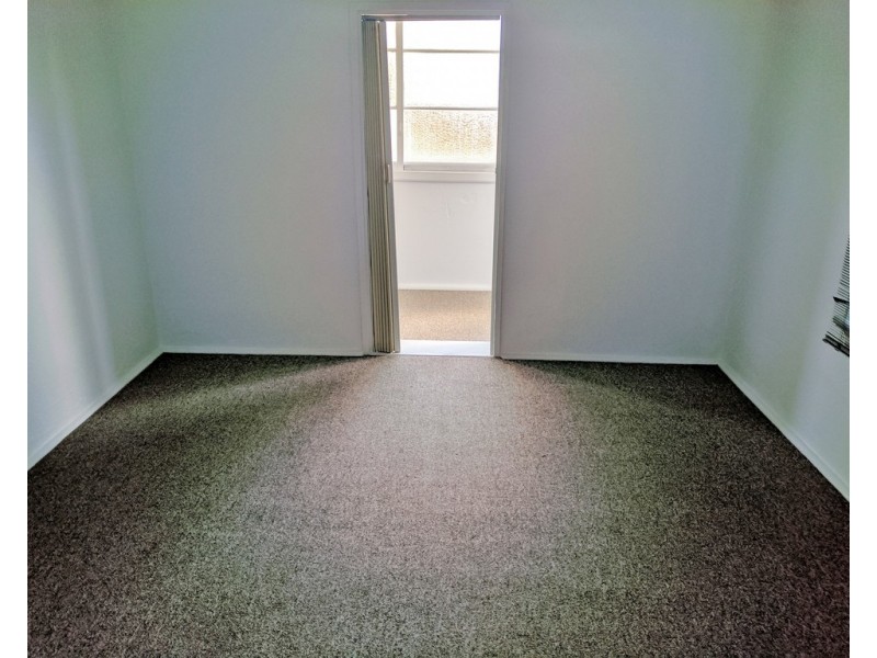 2/18 Raglan Street, Tamworth NSW 2340