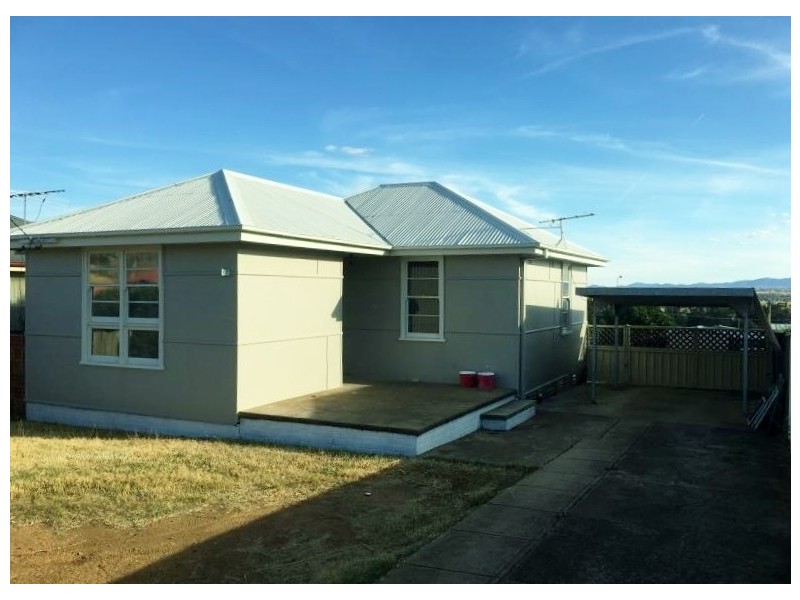 17 Peel Street, Tamworth NSW 2340