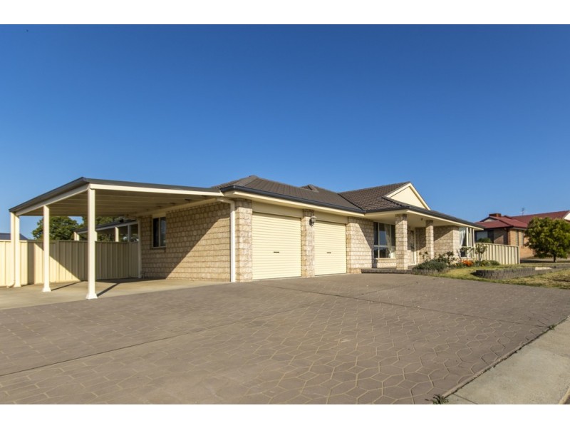 33 Morilla Street, Tamworth NSW 2340