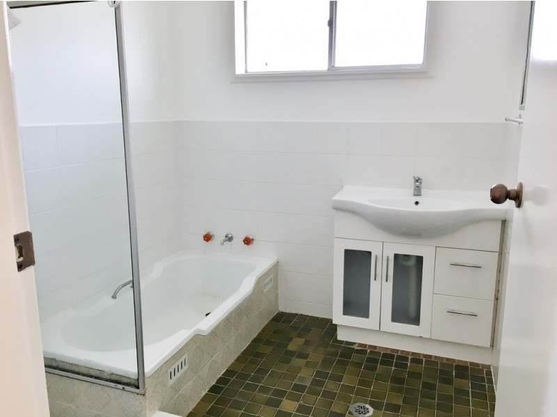 47 Minnamurra Crescent, Tamworth NSW 2340