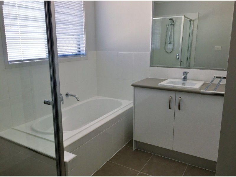 52 Tulipwood Crescent, Tamworth NSW 2340