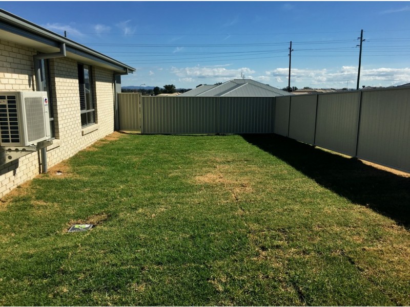 52 Tulipwood Crescent, Tamworth NSW 2340