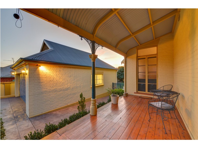 72 White Street, Tamworth NSW 2340