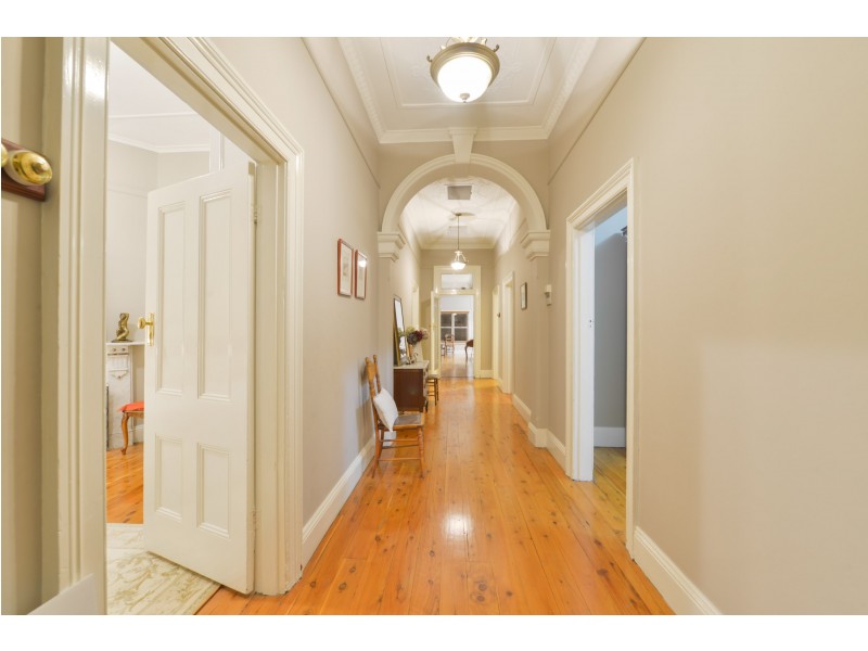 72 White Street, Tamworth NSW 2340